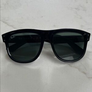 Ray-Ban Classic Black Sunglasses